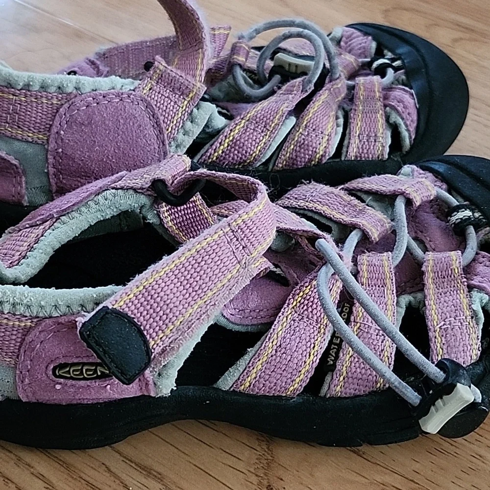 KEEN toddler water shoes US11